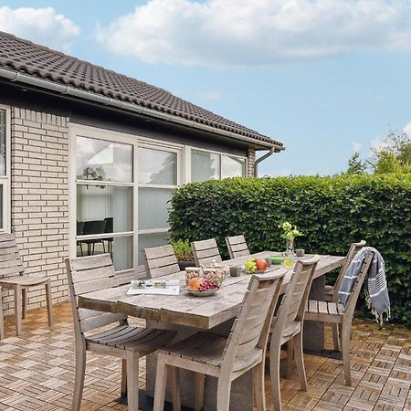 Gorgeous Home In Sunds With Kitchen 외부 사진