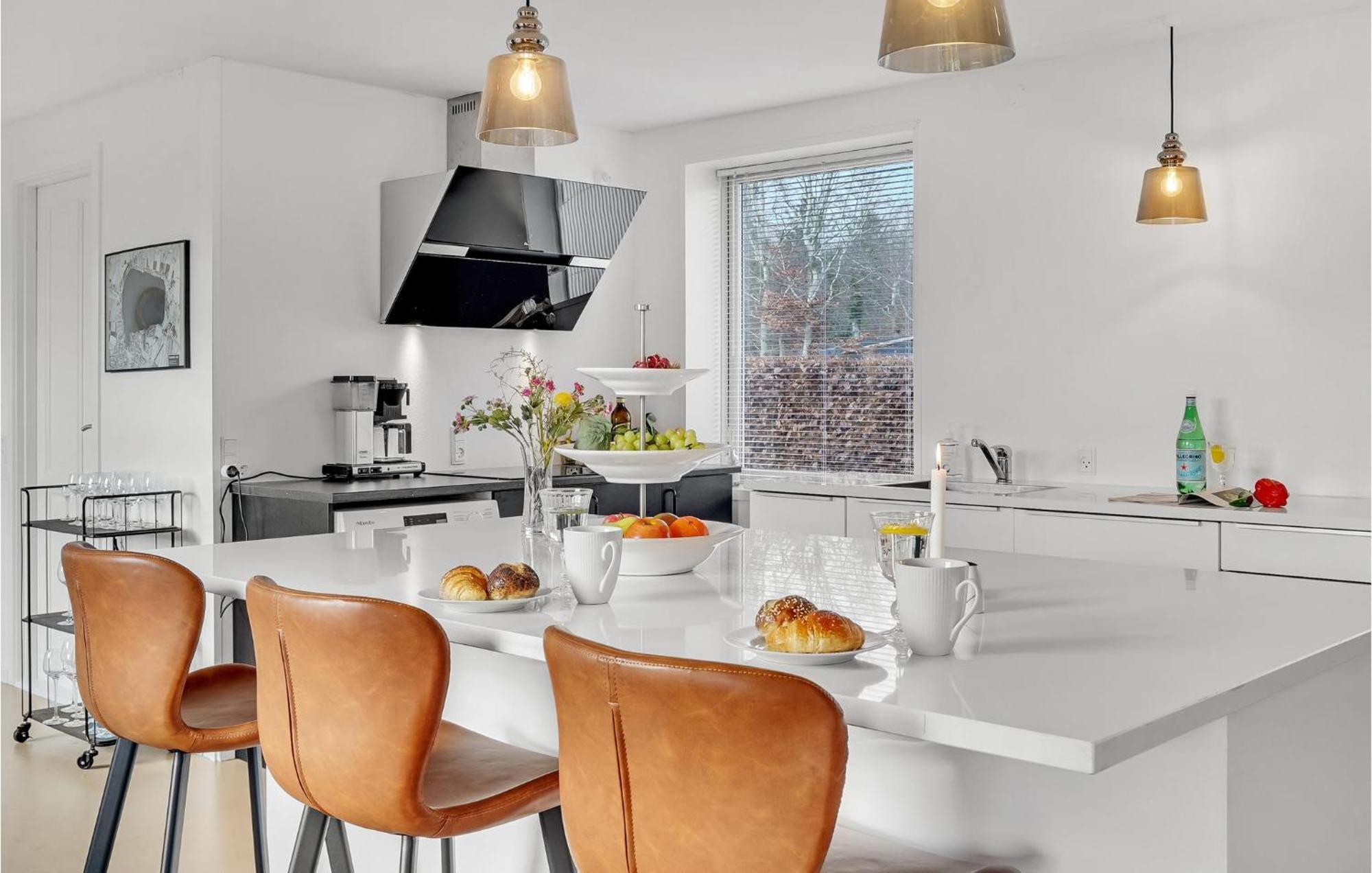 Gorgeous Home In Sunds With Kitchen 외부 사진