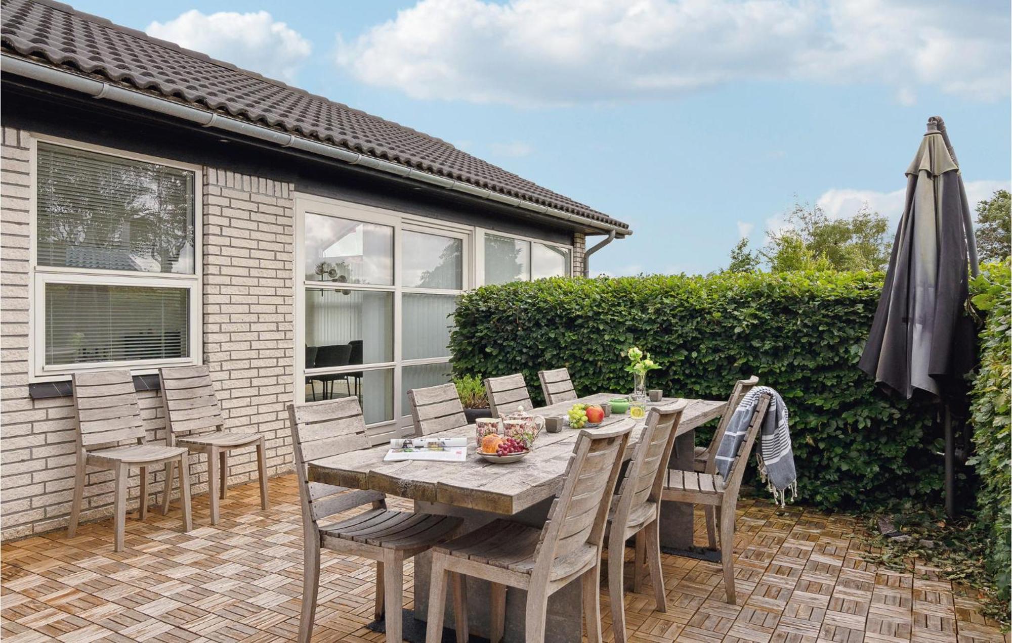 Gorgeous Home In Sunds With Kitchen 외부 사진