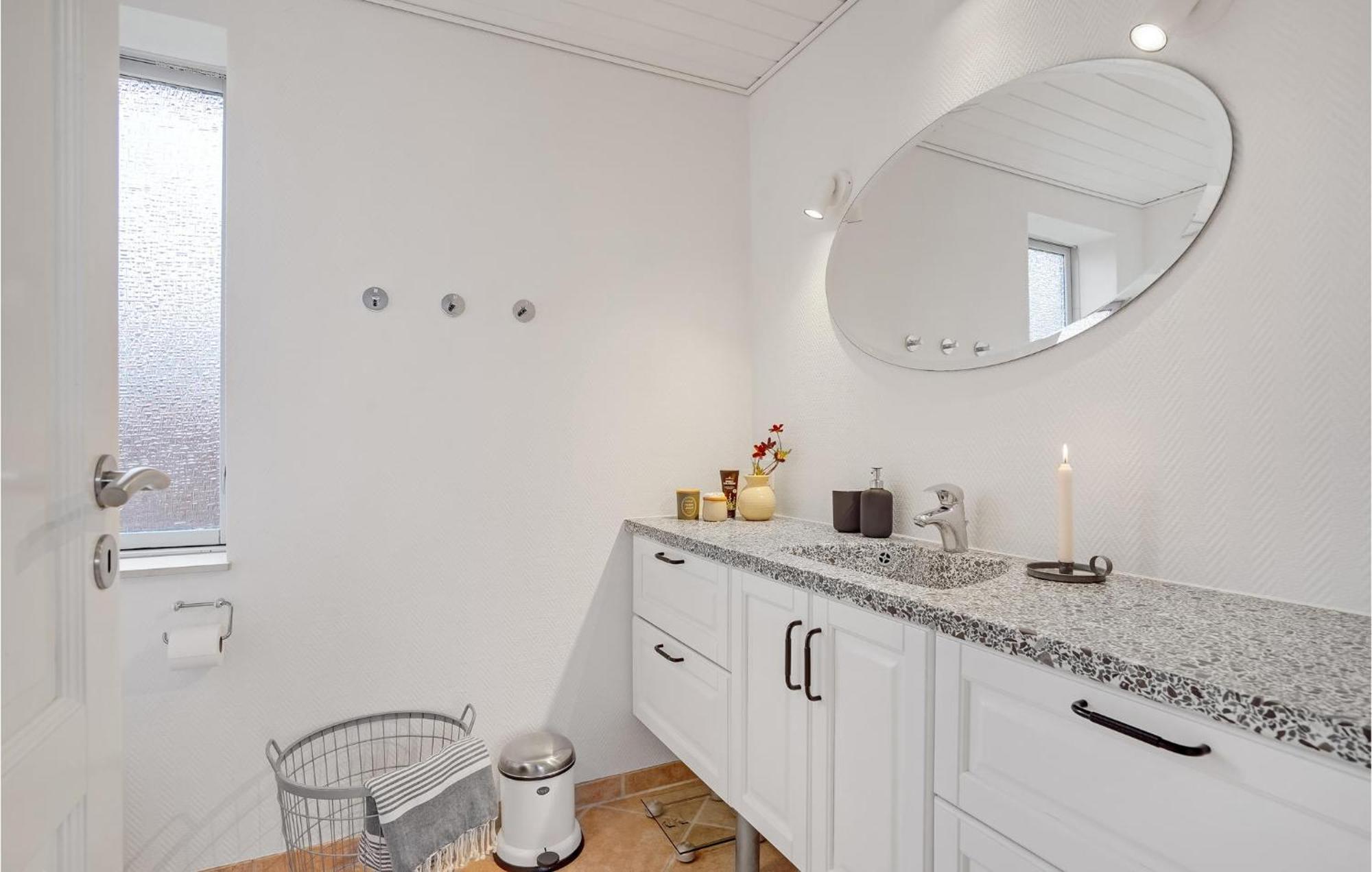 Gorgeous Home In Sunds With Kitchen 외부 사진