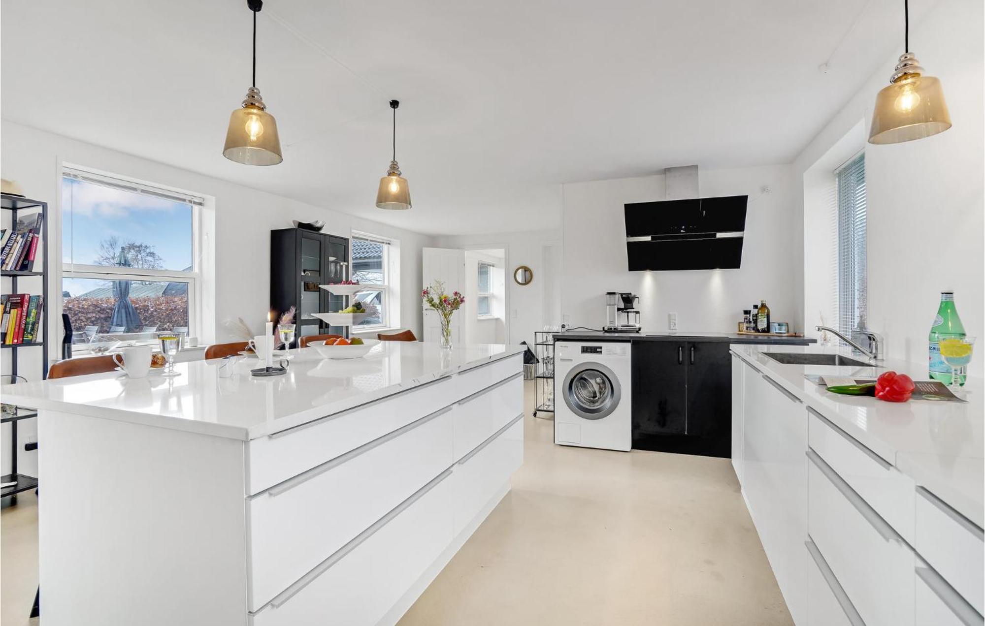 Gorgeous Home In Sunds With Kitchen 외부 사진