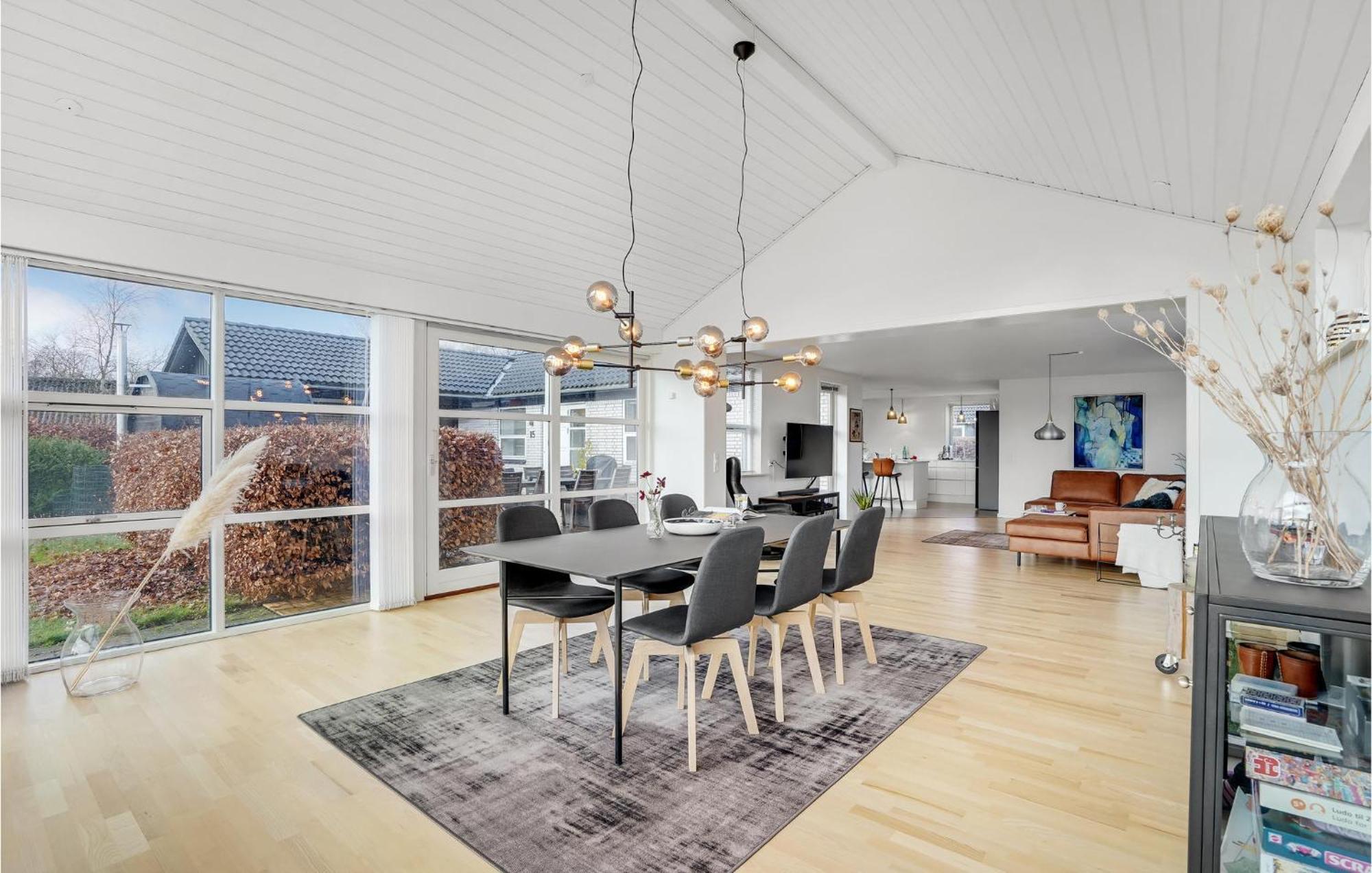 Gorgeous Home In Sunds With Kitchen 외부 사진